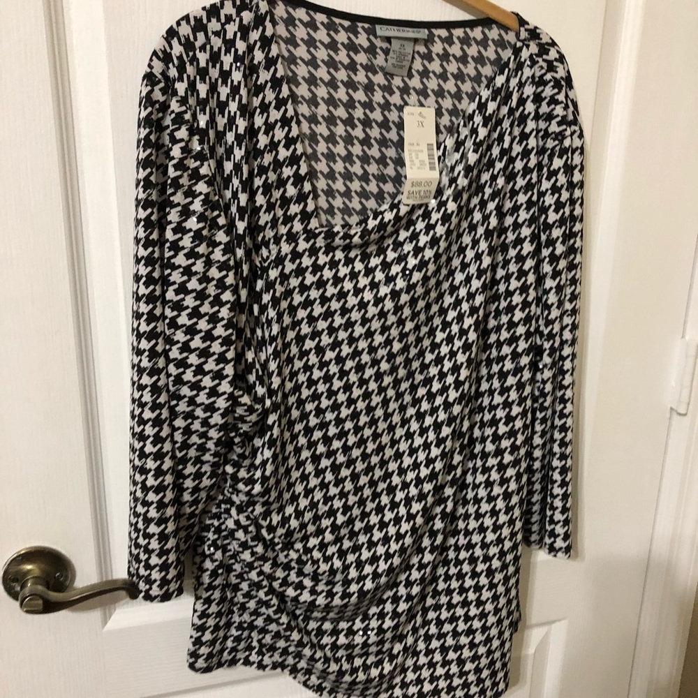 Very dressy shirt never worn